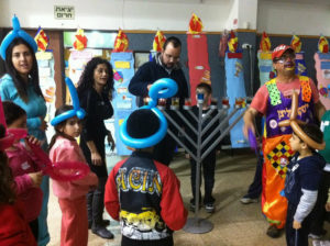 Lighting-the-menorah